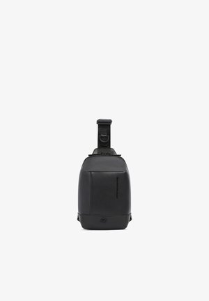 Piquadro, BORSELLO PER CELLULARE IN TESSUTO RICICLATO - Crossbody bag - nero