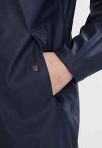 Didriksons Impermeable - dark blue