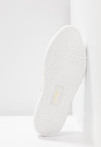 adidas Originals SLEEK SUPER  - Sneakers laag - footwear white/crystal white/core black