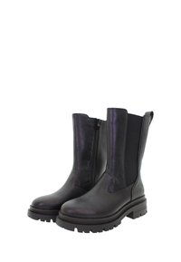 Czarne skórzane botki za kostkę z elastycznymi panelami bocznymi, zaokrąglonymi noskami i teksturowanymi gumowymi podeszwami. Charakteryzują się eleganckim wzornictwem oraz minimalistycznym, wytłoczonym logo.