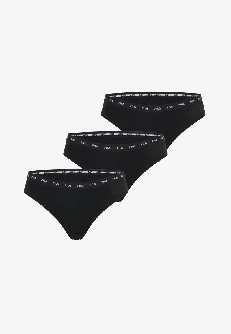 Trois sous-vêtements bikini noirs de la marque Fila avec le logo sur les ceintures élastiques, disposés en chevauchement sur un fond blanc.