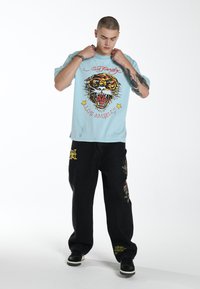 Thumbnail Image 2