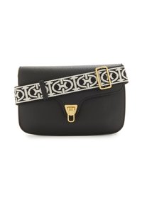 Sac en cuir noir à bandoulière avec un fermoir en métal doré et une sangle tissée décorative arborant un logo en motif noir et blanc.