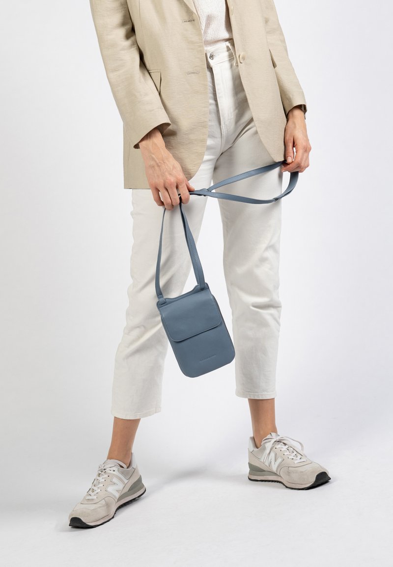 Aunts & Uncles TULIP - Handytasche - flint stone