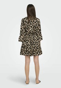 ONLY Robe de jour - cloud dancer