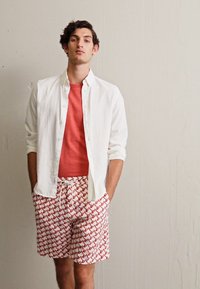 J.LINDEBERG EARL GEO PRINT - Calções - cloud white