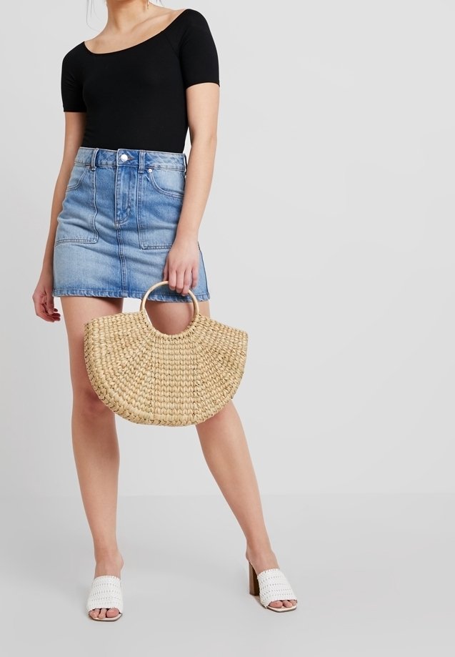 Miss Selfridge - Ensemble brodé en coton - Crème | ASOS