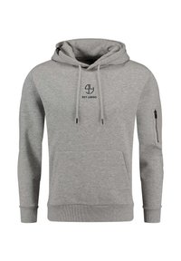 Felpa grigia con cappuccio, dotata di tasca a marsupio e cordoncini. Presenta un piccolo logo nero sul petto e una tasca con zip sulla manica sinistra.