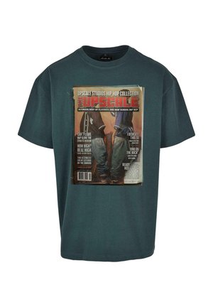 Upscale by Mister Tee UNISEX MAGAZINE - Apdrukāts T-krekls - bottlegreen