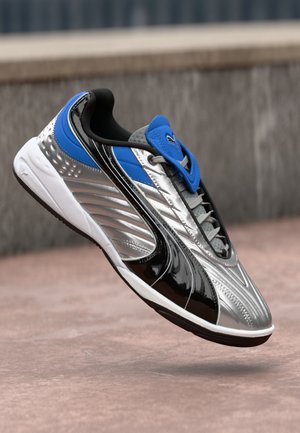V1PER GOALGETTER UNISEX - Sportcipő - silver-coloured/blue