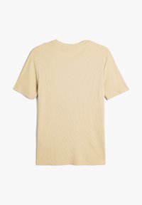 Beige kortærmet t-shirt, ribbet tekstur, rund hals, lige kant, ingen synlige grafik eller mønstre, minimalistisk design.