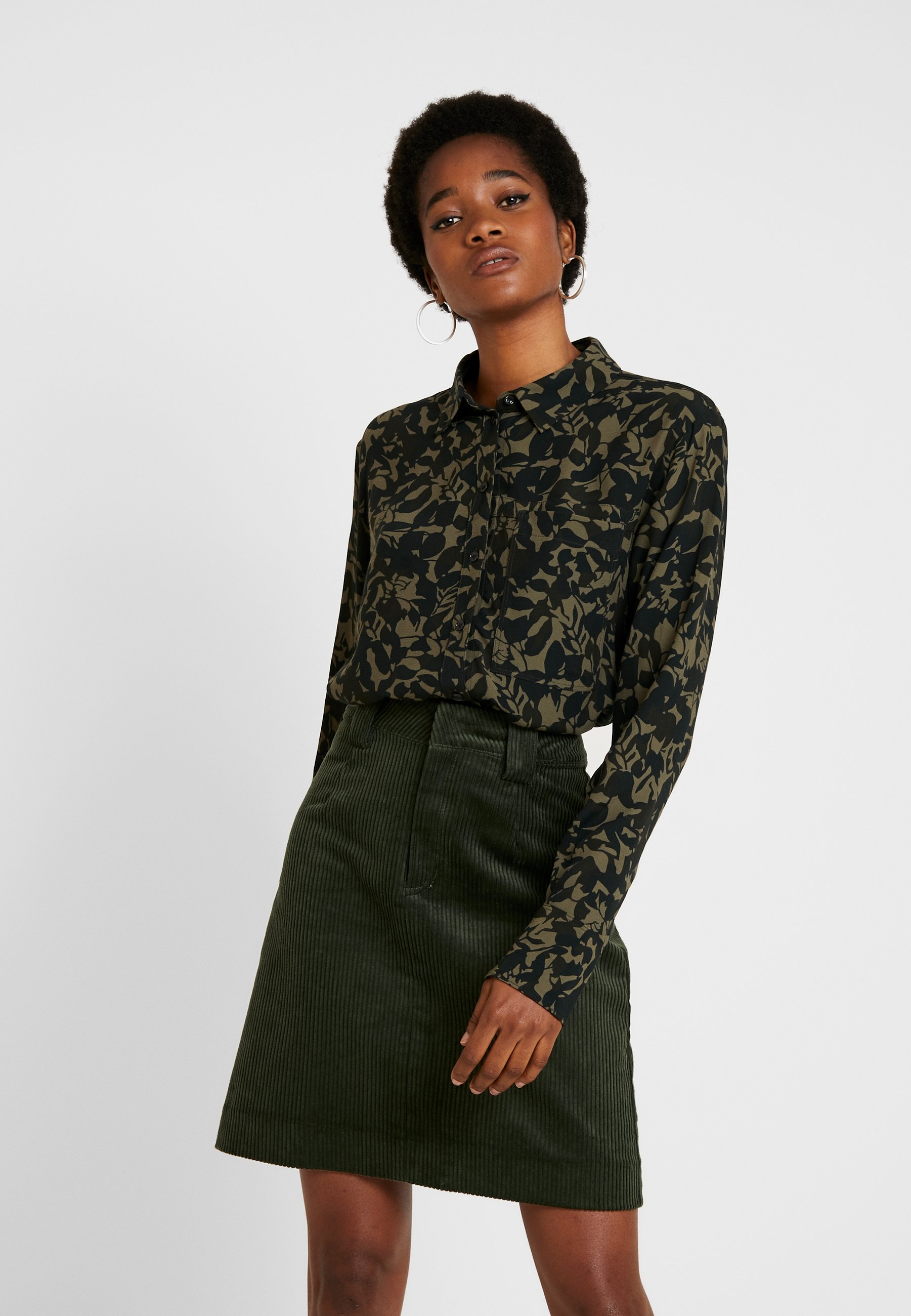 G Star CORE STRAIGHT SHIRT Skjorte combat Zalando.no G Star Skjorte Army Straight Shirt Grå Langermede