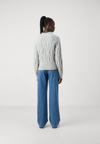 Vero Moda Tall VMBAILY HIGHNECK  - Striktrøje - light grey melange