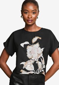 Lipsy REGULAR FIT - ROUND NECK PRINTED EMBELLISHED - Trükipildiga T-särk - black