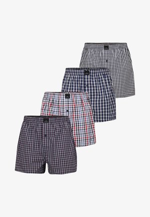 Cuatro pares de bóxers de cuadros, con patrones en azul marino, blanco y rojo, con cinturillas elásticas y un vuelo con botón.
