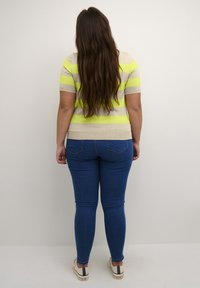 Kaffe Curve MAJI SHORT SLEEVES  - T-shirt imprimé - feather gray lime bold stripe