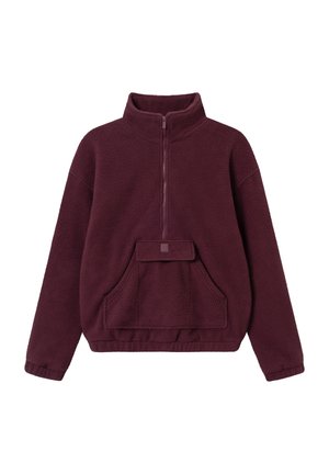 Burgundy fleece-pusero, jossa on korkea kaulus, puoli-vetoketju, etutasku ja joustavat hihat ja helma. Pehmeä, teksturoitu kangas.