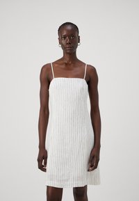Gap Tall Vapaa-ajan mekko - new off white