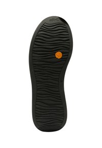 Suela de zapato de goma negra con una textura ondulada y un acento circular naranja. Tamaño marcado como 38.