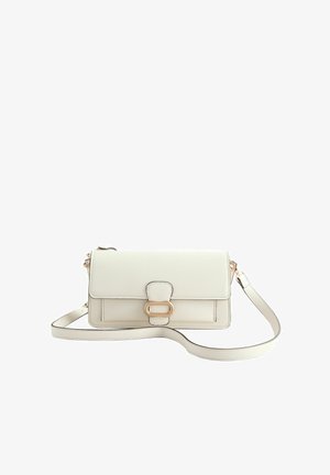 Valge nahast käekott tekstureeritud viimistlusega, ristkülikukujuline, esiklapiga sulgemine, kuldsed metalldetailid ja eemaldatav õlarihm.