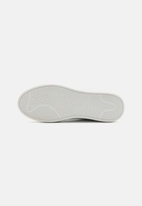 Tommy Hilfiger COURT - Sneakers basse - white
