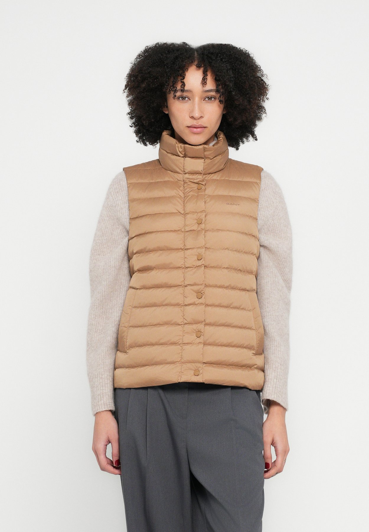 LIGHT VEST