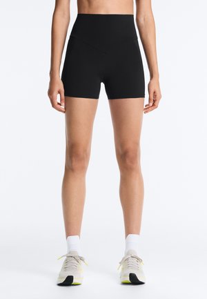 OYSHO COMPRESSIVE POCKET HIGH RISE 10cm HOT PANT - Korte broeken - black