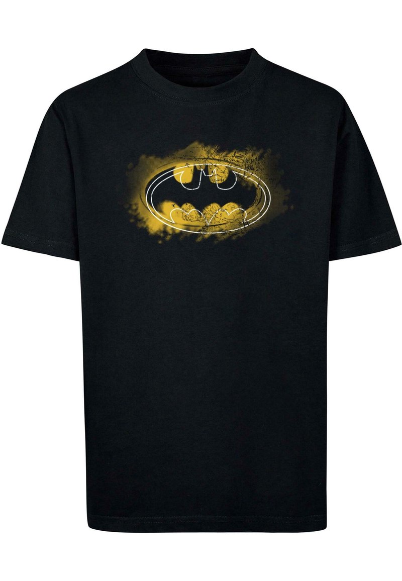Camiseta de algodón negra con un logotipo de Batman en amarillo y blanco sobre un fondo texturizado. Diseño de manga corta y cuello redondo.