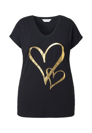 Czarna koszulka z dekoltem w serek wykonana z miękkiego materiału, z dużym złotym sercem na środku, krótkimi rękawami i luźnym fasonem.