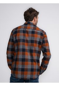 Petrol Industries Camisa - dark caramel