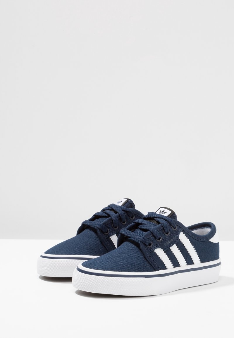 adidas gazelle silver green womens Adidas Seeley