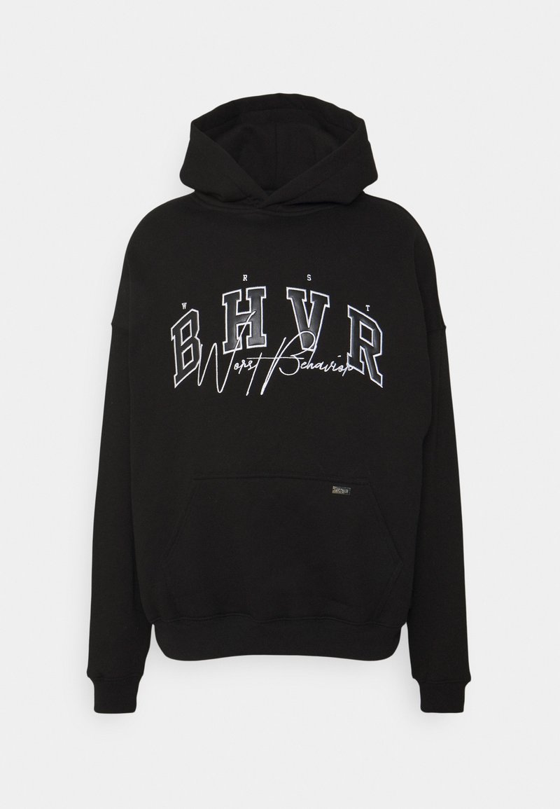 Sweat à capuche noir avec poche avant, lettres blanches contourées "BHVR" et texte en cursive "Worst Behavior" sur la poitrine.