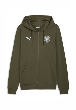 Olivgrüner Kapuzenpullover mit Reißverschluss, Fronttaschen, verstellbarer Kapuze, Puma-Logo auf der rechten Brust und Manchester-City-Emblem auf der linken Brust.
