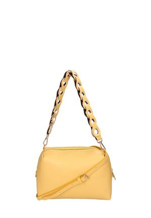 Borsa in pelle gialla con una forma arrotondata, manico a catena intrecciata e tracolla removibile. Presenta una chiusura a zip e una texture liscia.