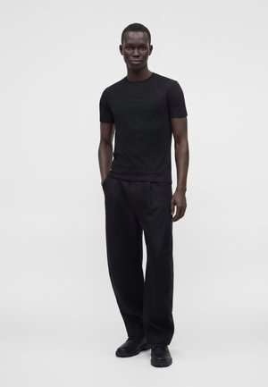 Henrik Vibskov, ONE PANTS UNISEX - Pantalon classique - black