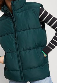 Monki Vesta - dark green