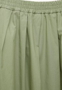 Thumbnail Image 5