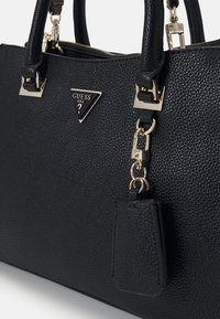 Guess CRESIDIA SOCIETY SATCHEL - Håndveske - black