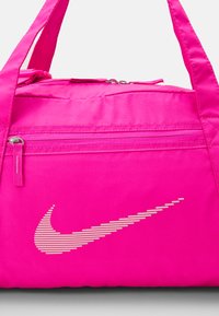Nike Performance GYM CLUB BAG - Treningsbag - laser fuchsia/med soft pink