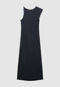 Abito nero senza maniche con scollo rotondo, realizzato in tessuto liscio. Presenta un design minimale e una linea dritta, che arriva sotto il ginocchio.