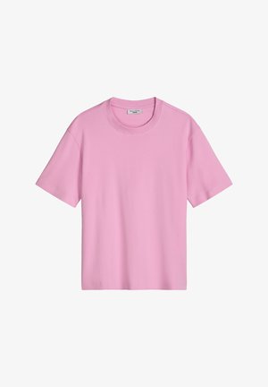 T-shirt rose à manches courtes avec col rond et ourlet droit, présenté de face sur un fond blanc.