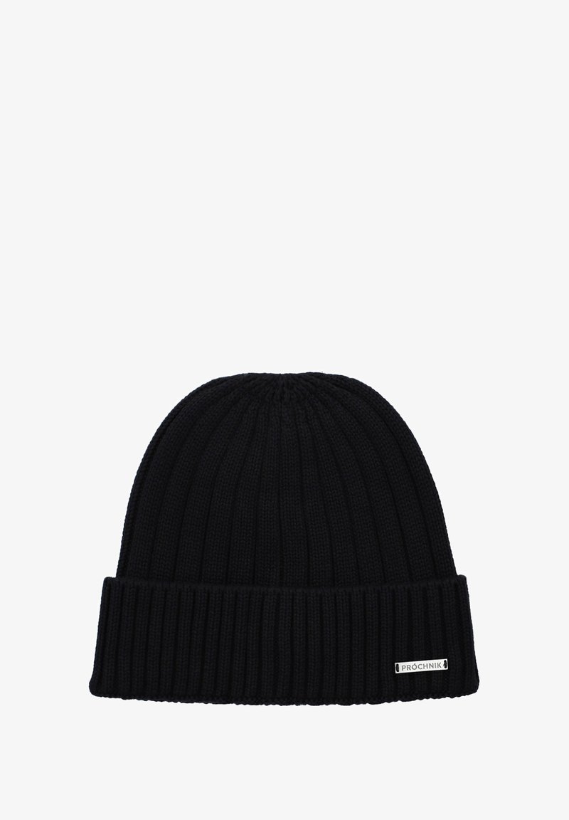 Czarna dzianinowa czapka beanie z prążkowanym wzorem, z podwiniętym mankietem i małą metką marki z boku. Prosty, funkcjonalny design.