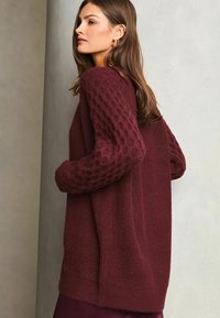 Lipsy HONEYCOMB LONGLINE - Neuletakki - red