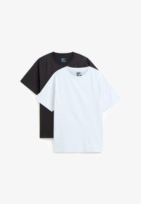 Unselected, black white