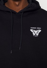 YOURTURN Jersey con capucha - black