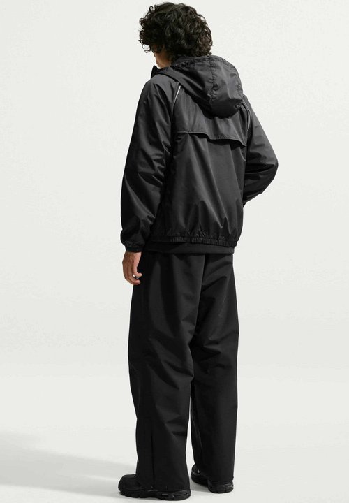 Nike Windrunner Loose Storm-FIT Jacket 'Black White' — foto 2