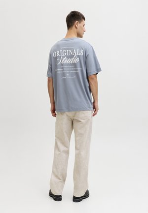 Jack & Jones JORNORREBRO TYPO CREW NECK - Tricou cu imprimeu - tradewinds