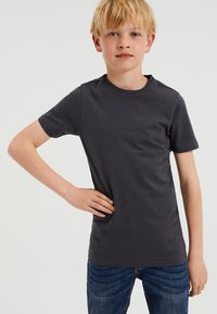 WE Fashion MET RONDE HALS - Jednoduché tričko - grey