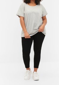 Zizzi Triko s potiskem - grey