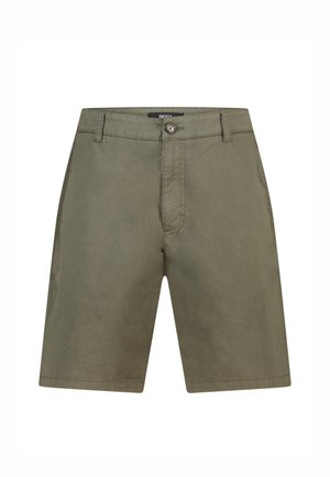 Olijfgroene heren knielange shorts met knoopsluiting, riemlussen en voorzakken, weergegeven op een witte achtergrond.